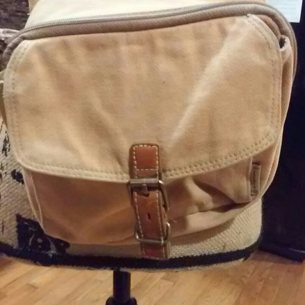Fossil purse