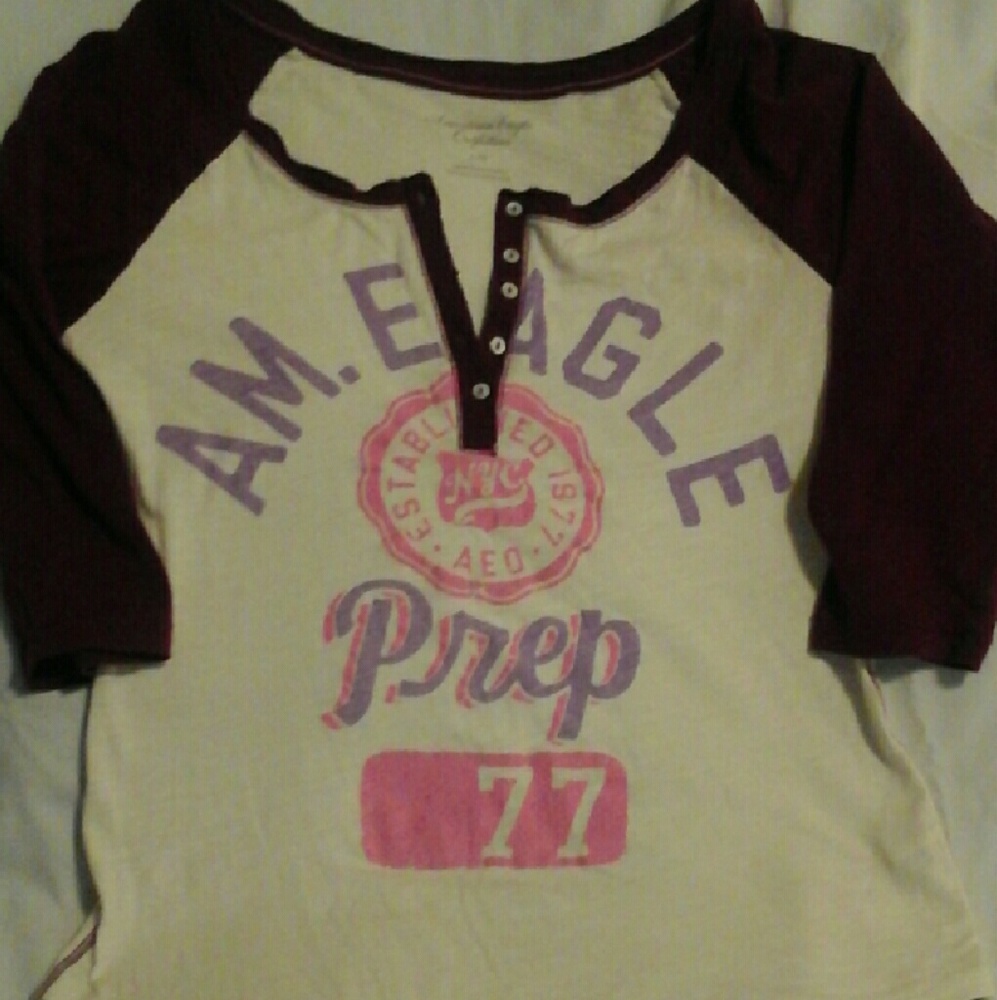 American Eagle tshirt