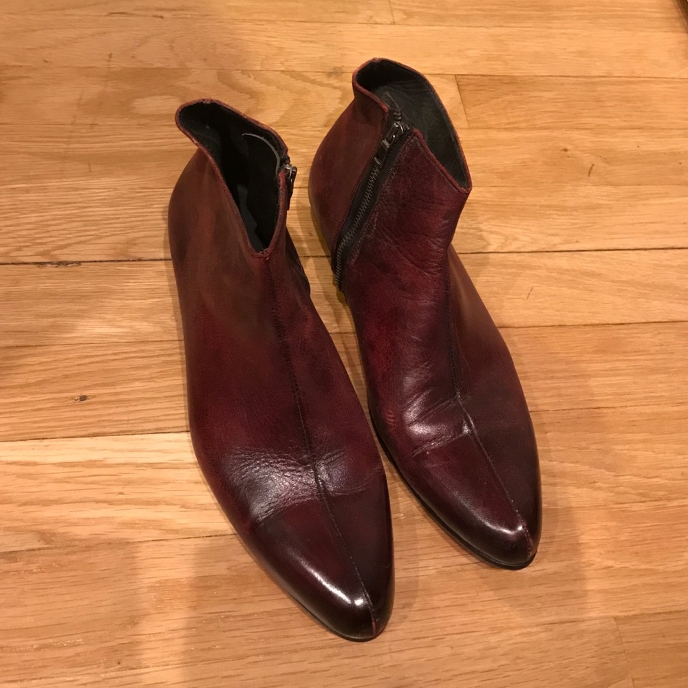 George Esquivel distressed burgundy beatle boots