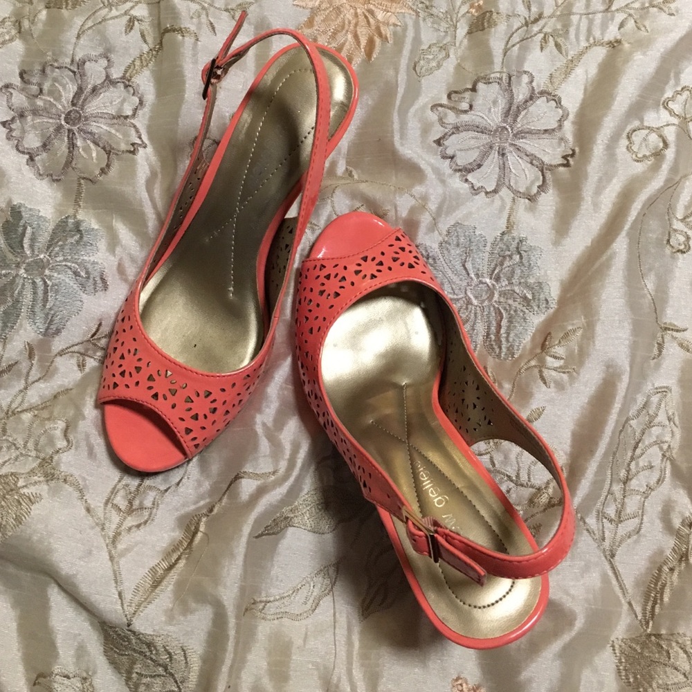 Coral heels
