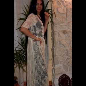 Lace duster in light beige color (antique lace)