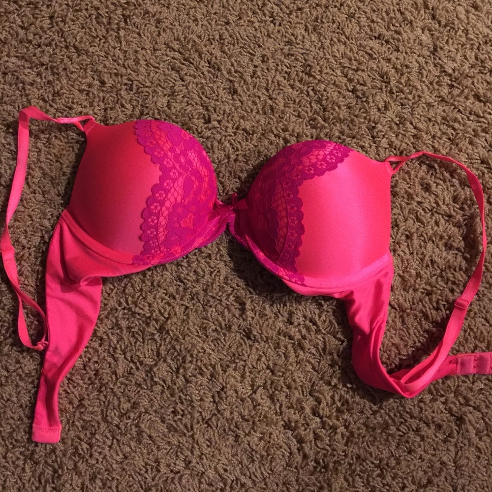Victorias Secret miraculous push up bra