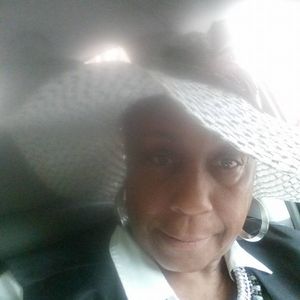 Meet your Posher, Myra