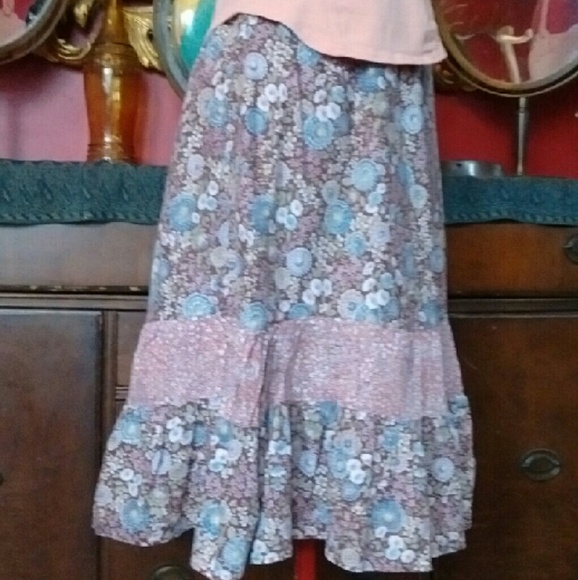 Gypsy Boho Hippie Festival Floral Tiered Skirt - Picture 2 of 3