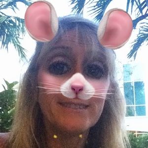 Meet your Posher, Teresa