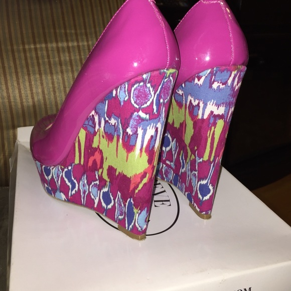 Fusch pat wedges - Picture 4 of 4