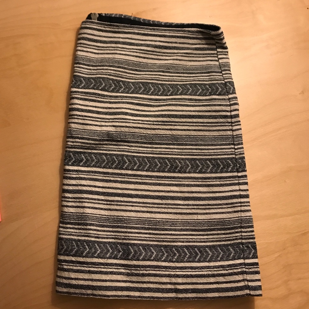 Gap Patterned Skirt