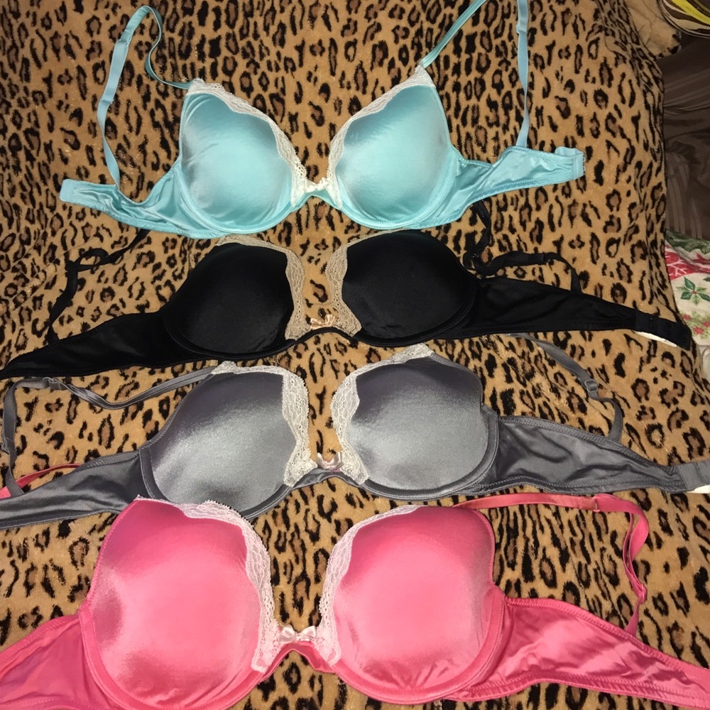 4 Used Gap Body lace trimmed bras 34C