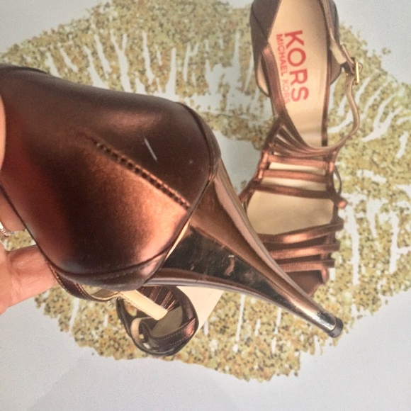 KORS Bronze Cage Heels - Picture 5 of 6