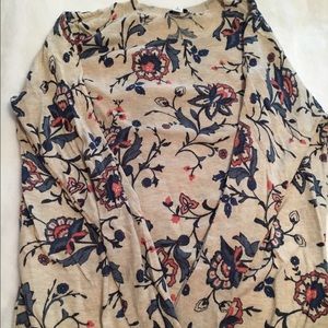 Light sweater with floral print