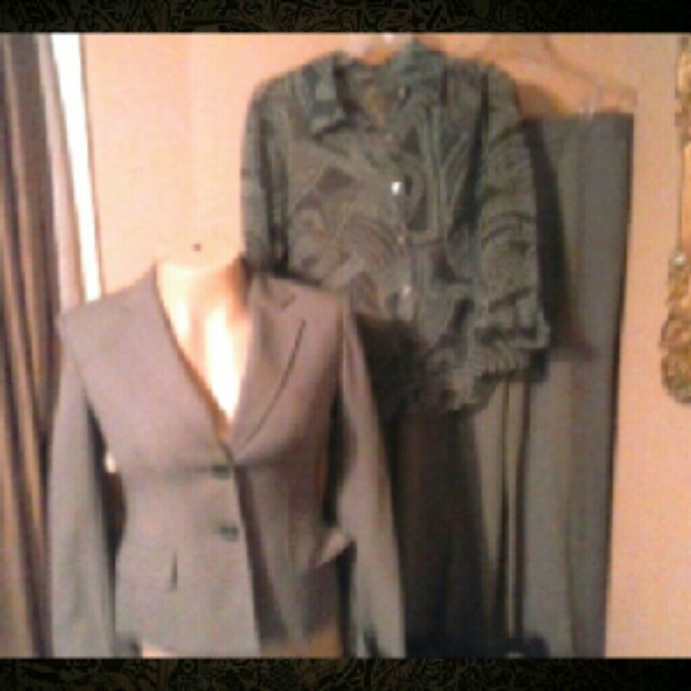 Jones New York Blazer/Pants Suit sz6