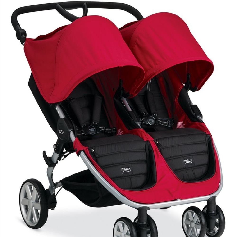 🚨🚨 Double stroller in Red