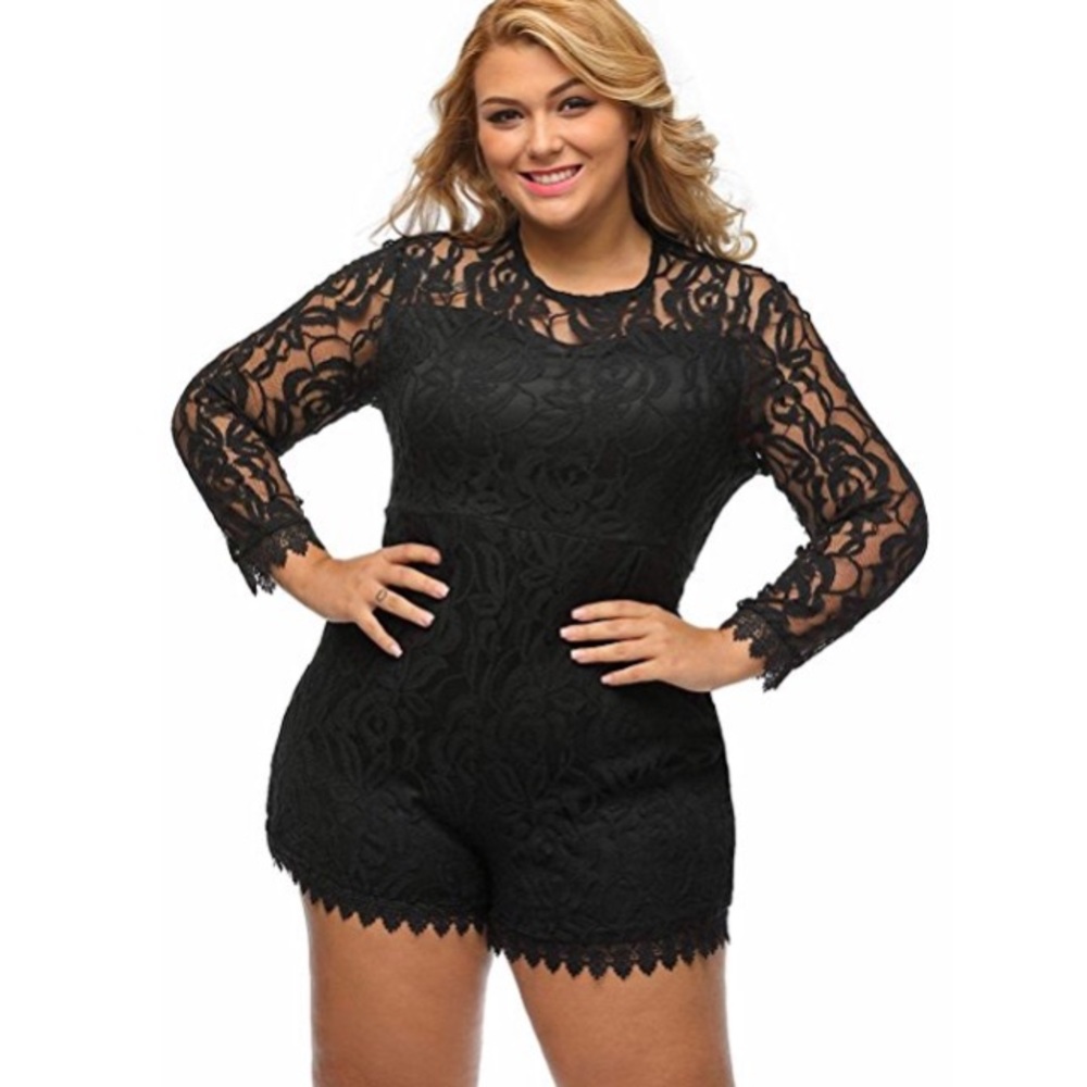 PLUS SIZE LACE ROMPER - Picture 2 of 4