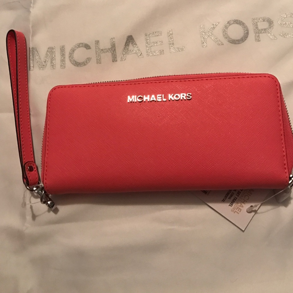 Michael kors wallet