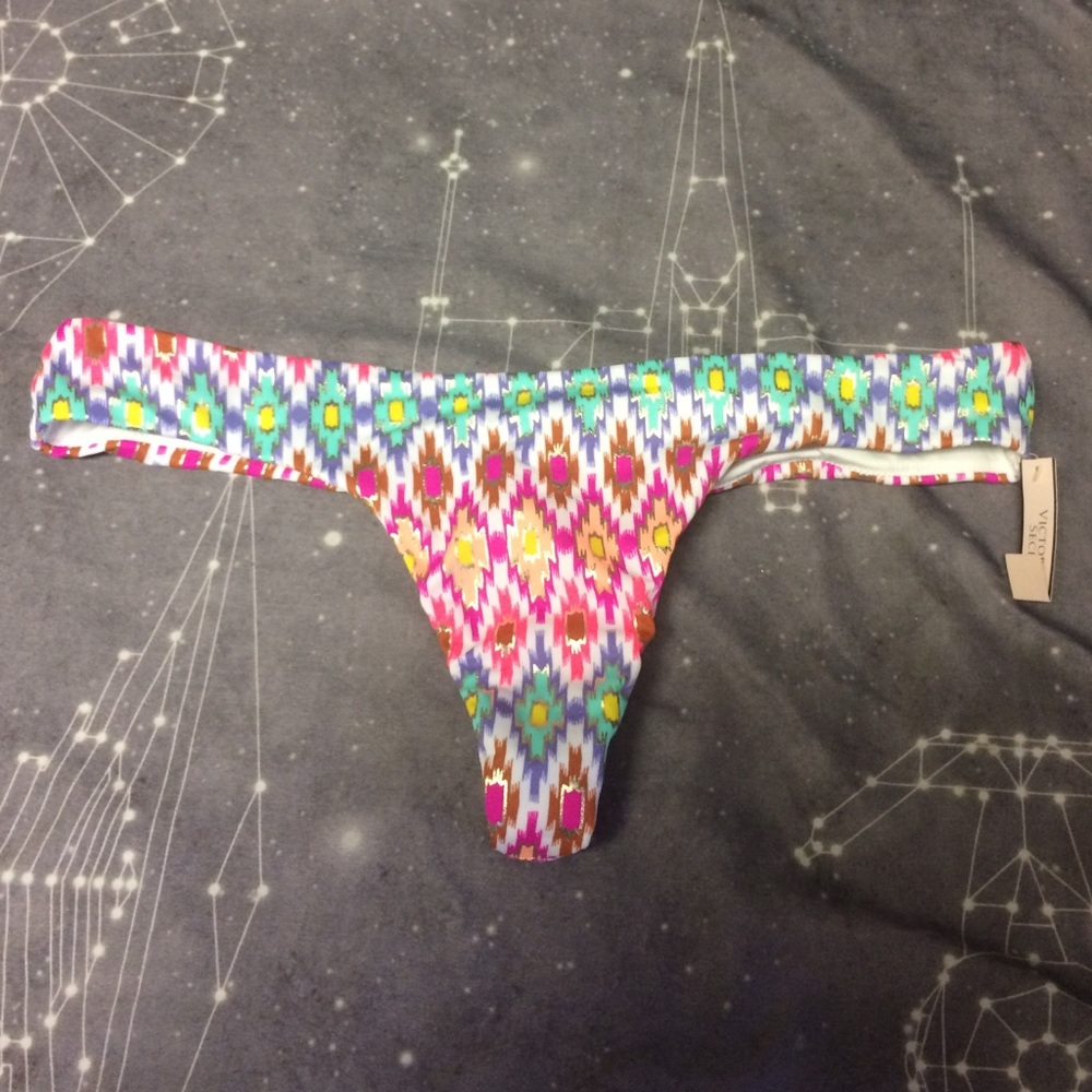 VICTORIAS SECRET VS TRIBAL PRINT THONG SWIM BOTTOM
