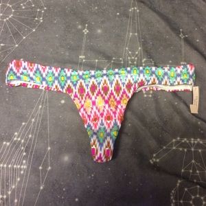 VICTORIAS SECRET VS TRIBAL PRINT THONG SWIM BOTTOM