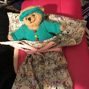 Lil teddies in bed tell me which one that you want