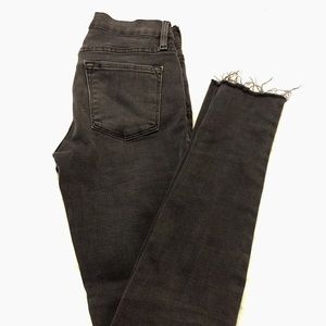 Frame Denim Skinny de Jeanne size 24 in Black