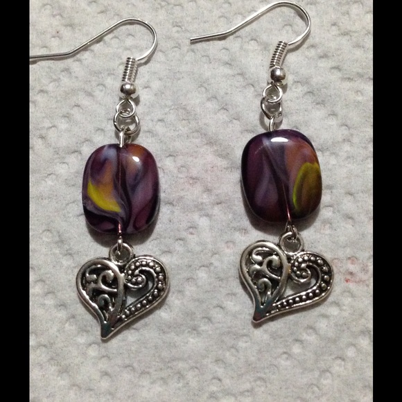 SOLD Purple Heart Dangle Earrings - Picture 2 of 2