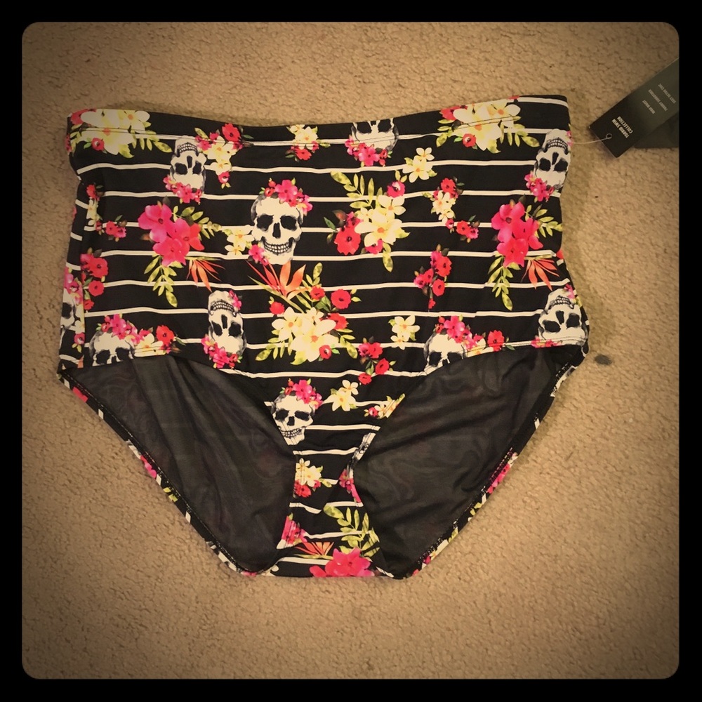 💄Torrid Retro Slimming Swimwear