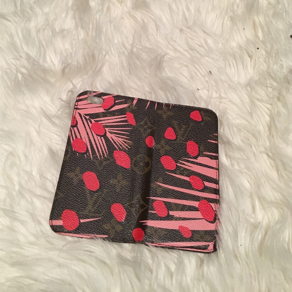 Louis Vuitton wallet/phone case