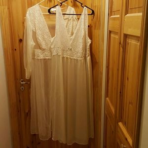 2pc lace nightie.