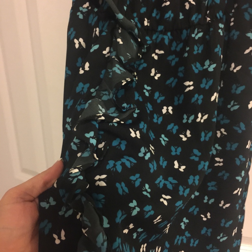 Asymmetrical Ruffle Dress - Picture 3 of 4