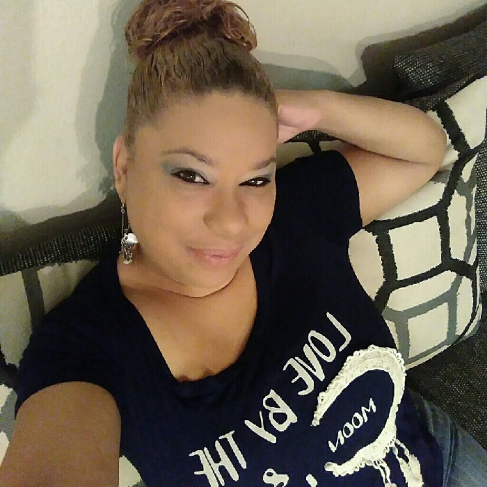 Meet your Posher, Lizmary