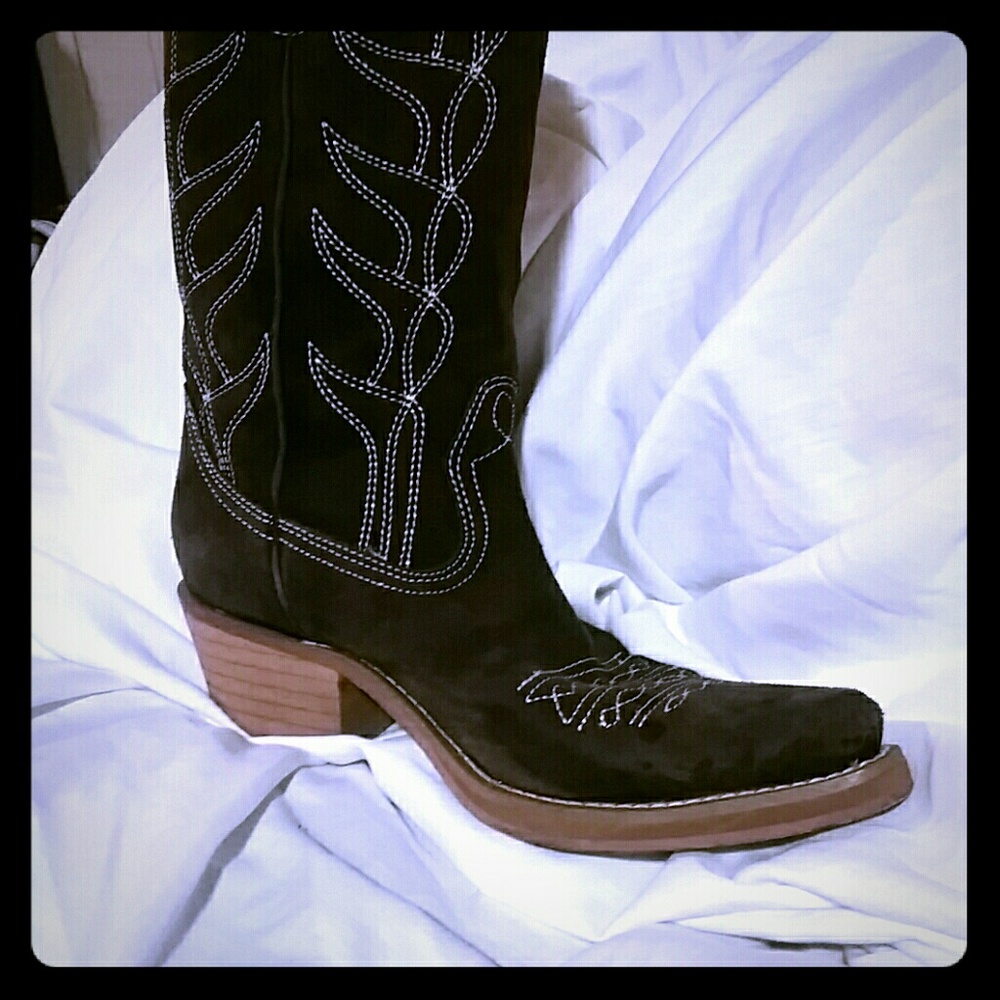 CLOSET CLEAN OUT! Rocket Dog Boots