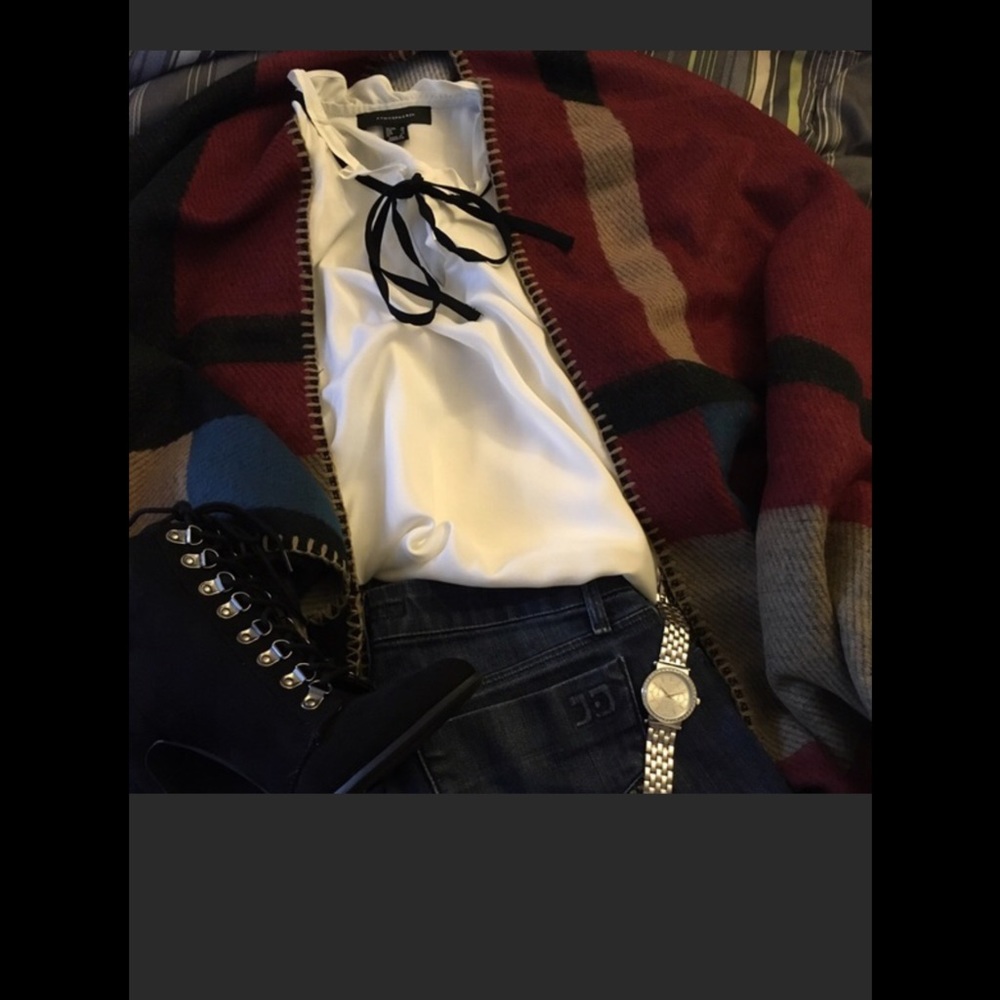 Women's outdoor wrap