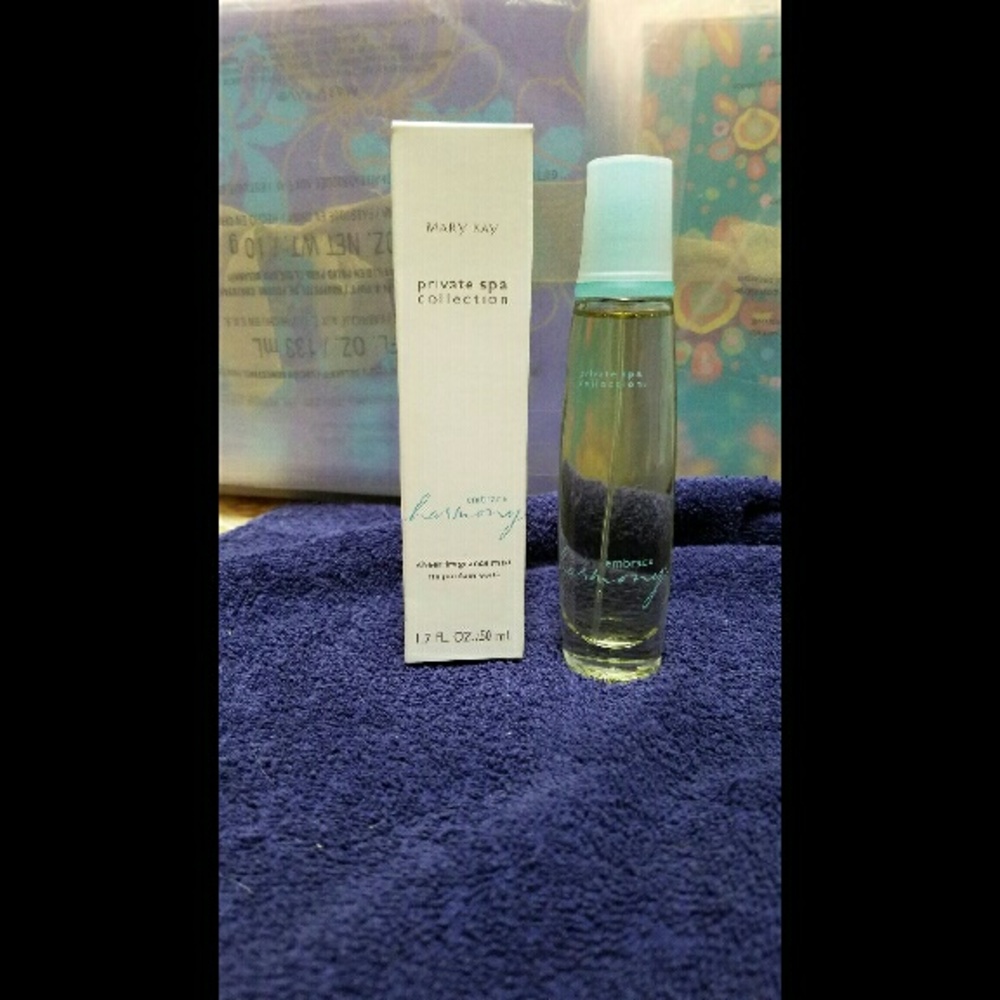 Mary kay - embrace Harmony body mist