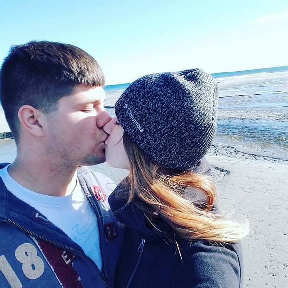 Meet your Posher, Falisha - Picture 1 of 1