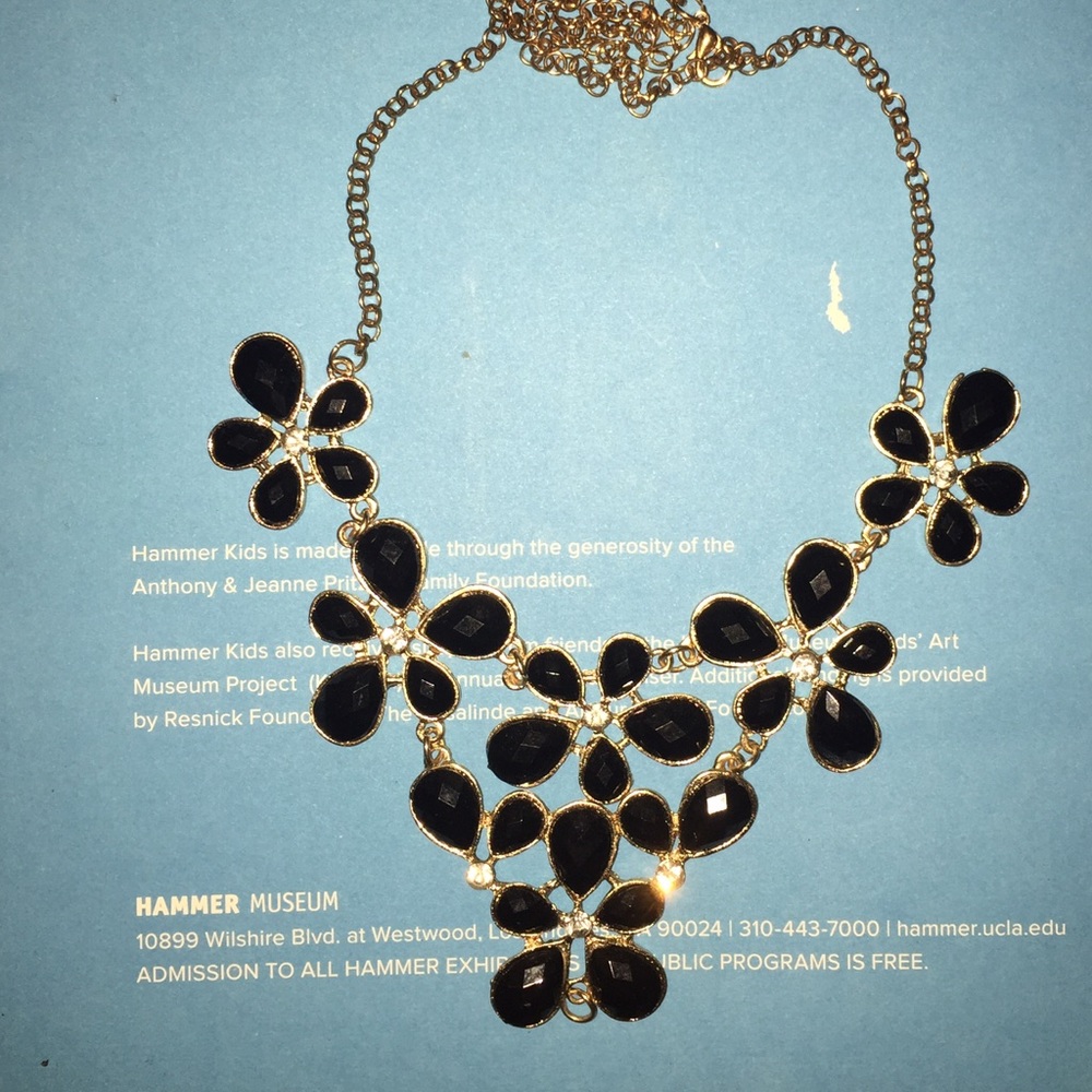 Detailed flower necklace