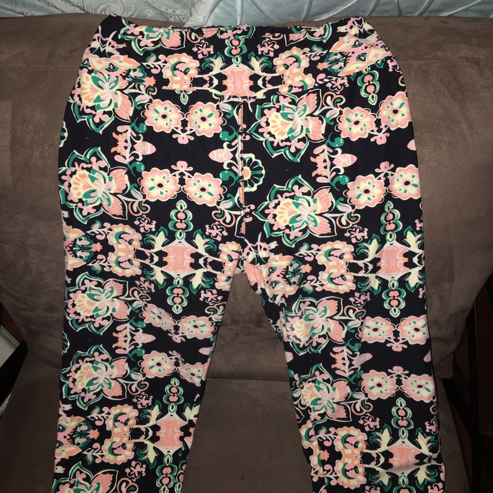 OS neon and black background LuLaRoe leggings