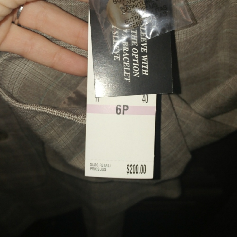 Women's Business Suit - Picture 3 of 3