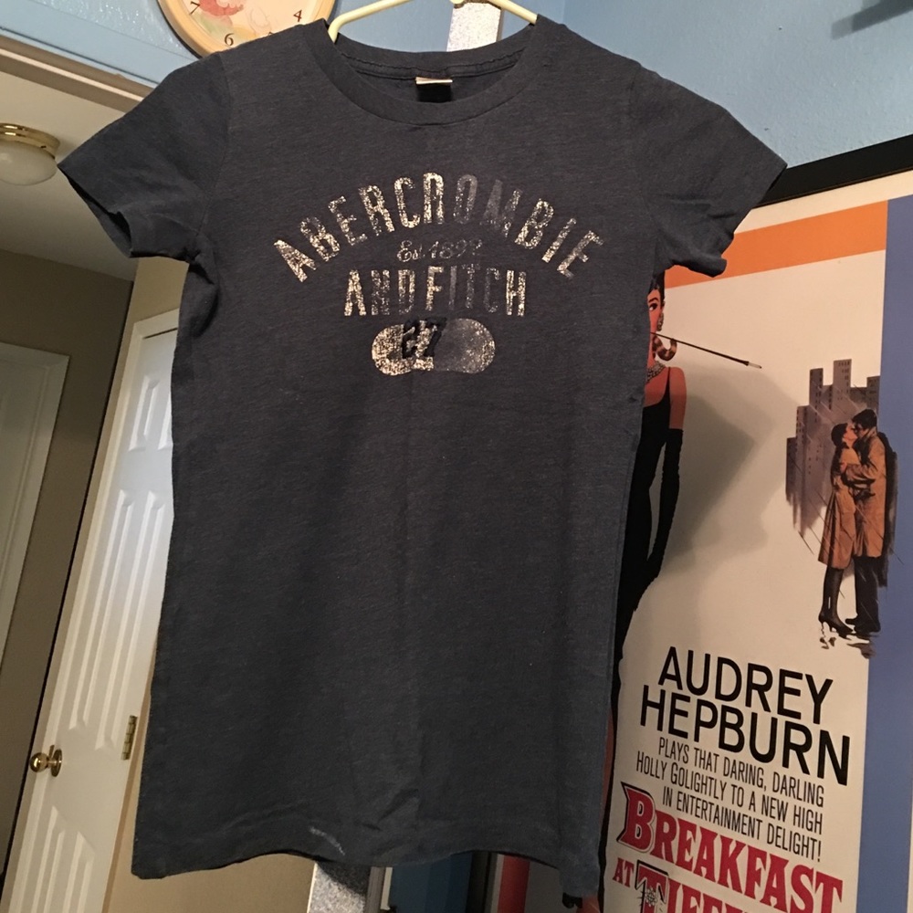 Abercrombie t shirt
