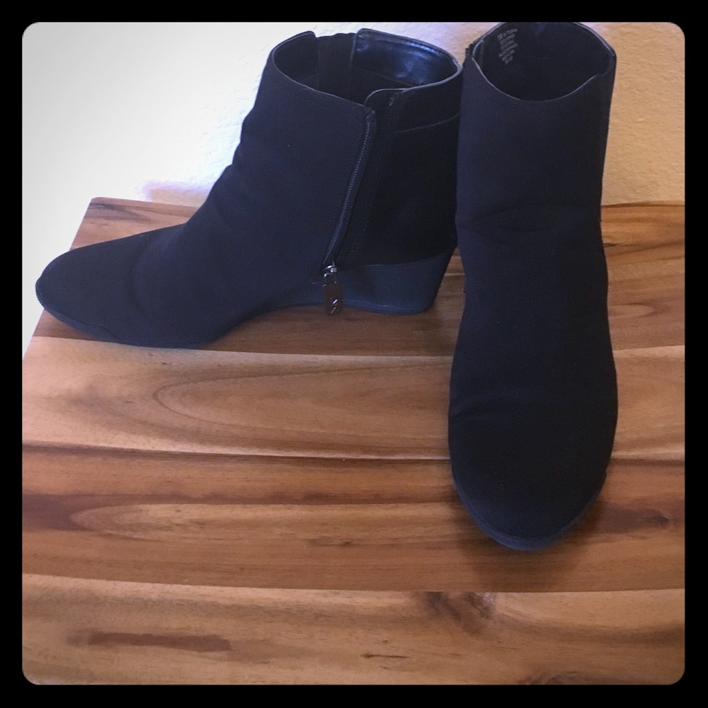 ⬇️ Anne Klein Ankle Booties w/zipper