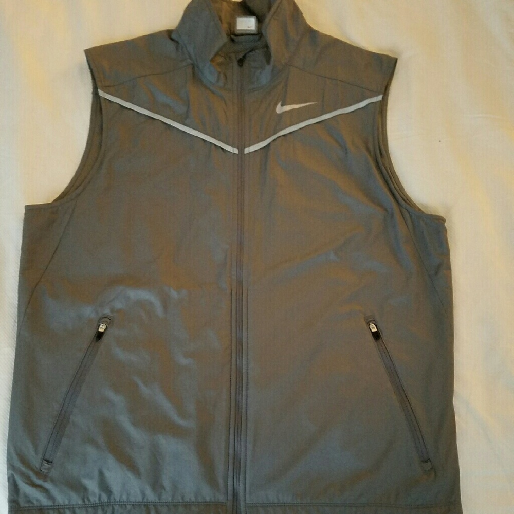 Nike windbreaker vest