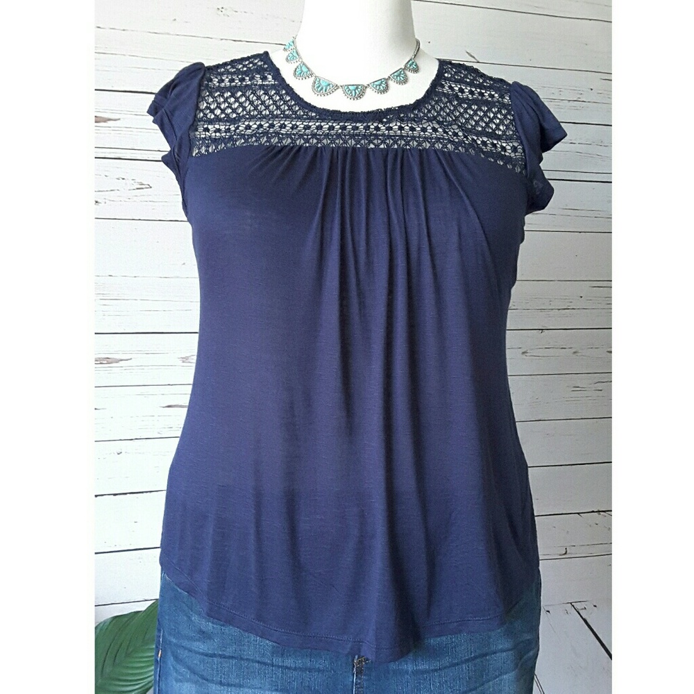 CLEARANCE ▪ Cap Sleeve w/Crochet Detail - Picture 2 of 4