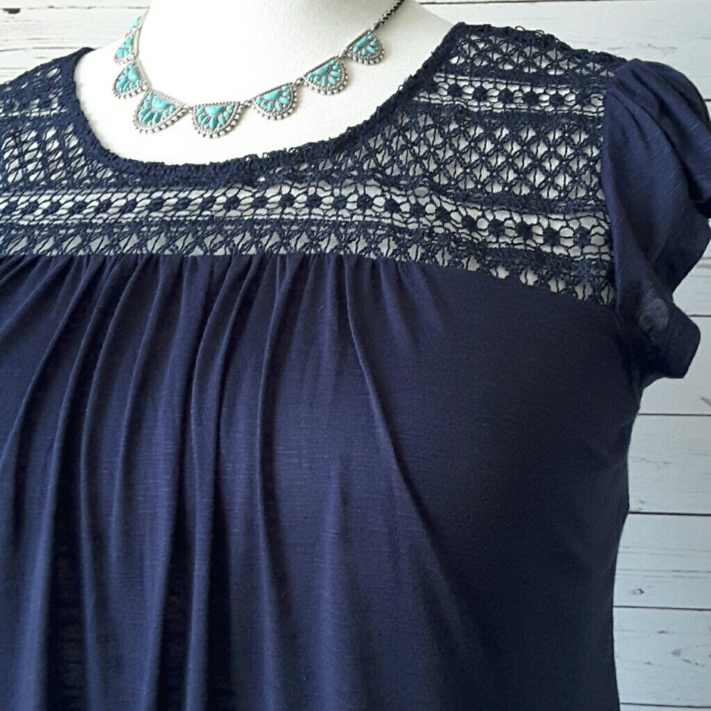 CLEARANCE ▪ Cap Sleeve w/Crochet Detail - Picture 4 of 4