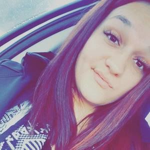 Meet your Posher, Makenzie