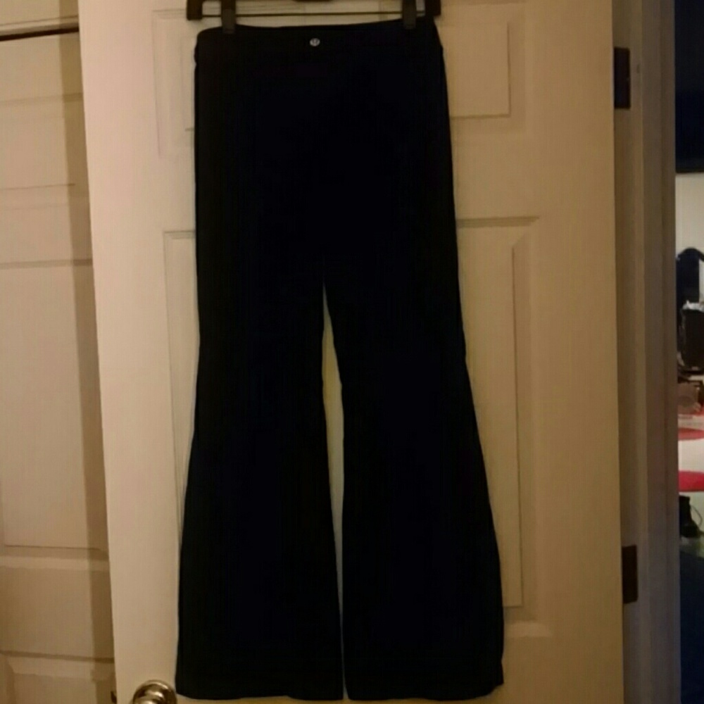 Lulu lemon yoga pants