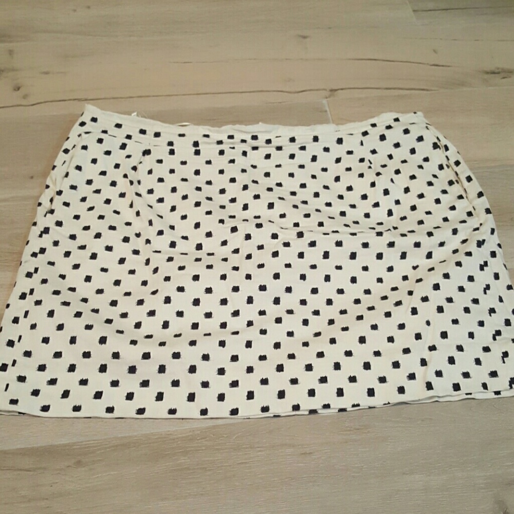 Navy white spotted mini skirt