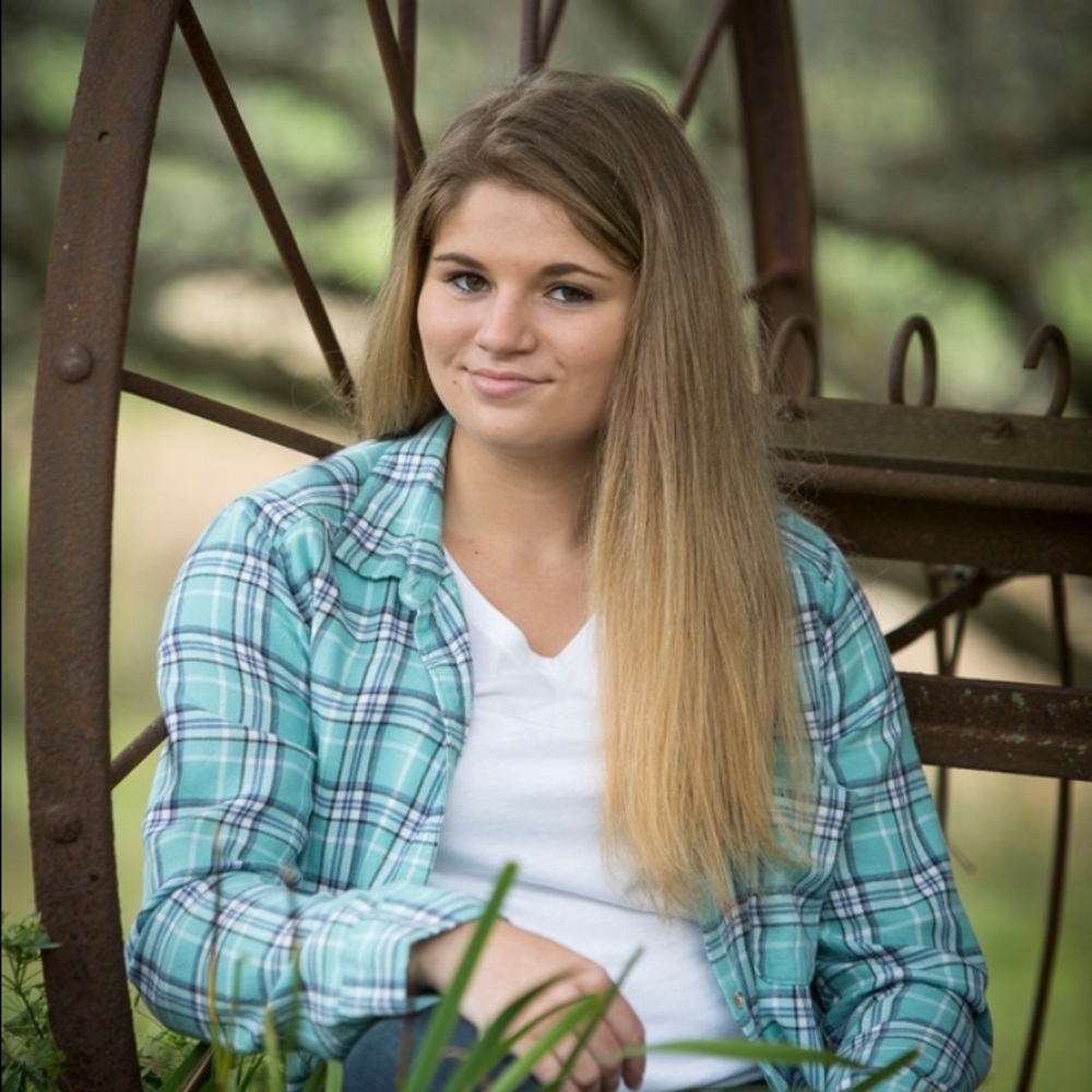 Meet your Posher, Alyssa