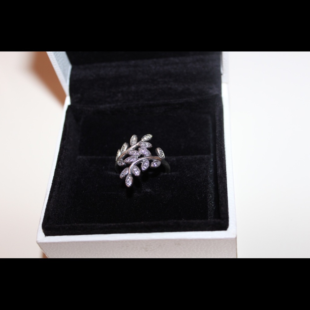 Pandora Leaves Ring
