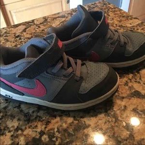 Size 10c girls nikes