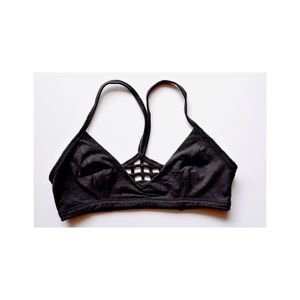 Criss-cross ☁️ comfy-as-can-be bralette