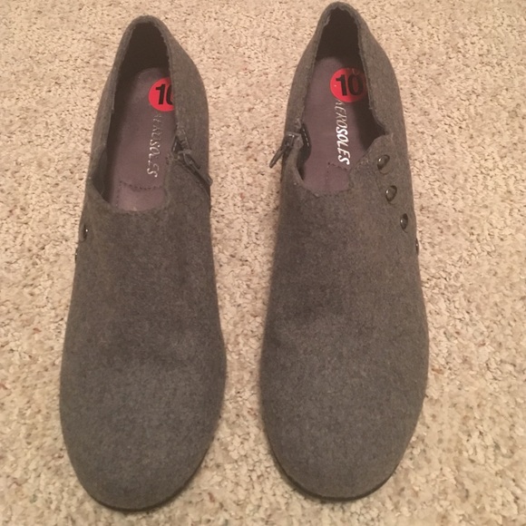 AEROSOLES Shoes - Aerosoles bootie heels size 10