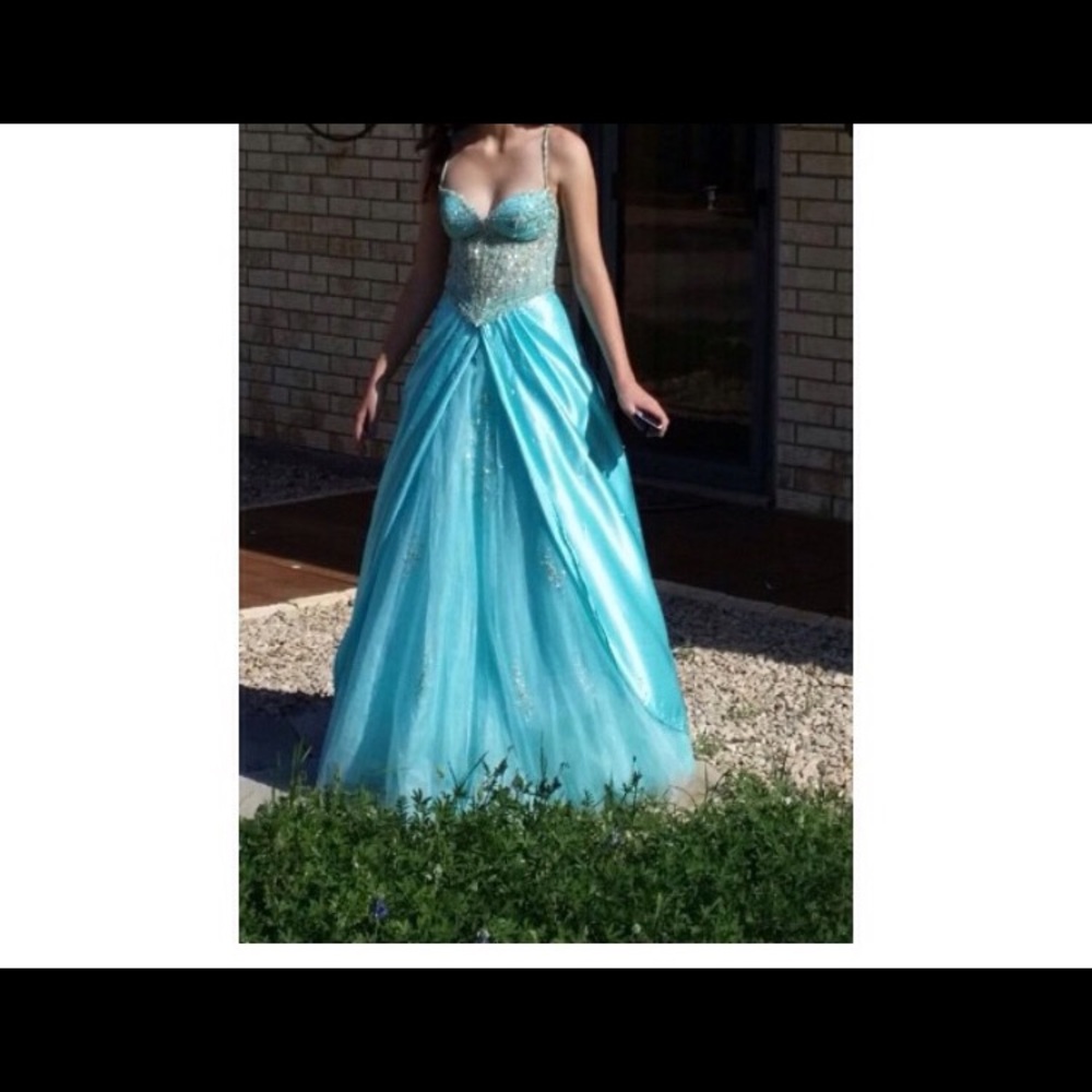 Prom dress