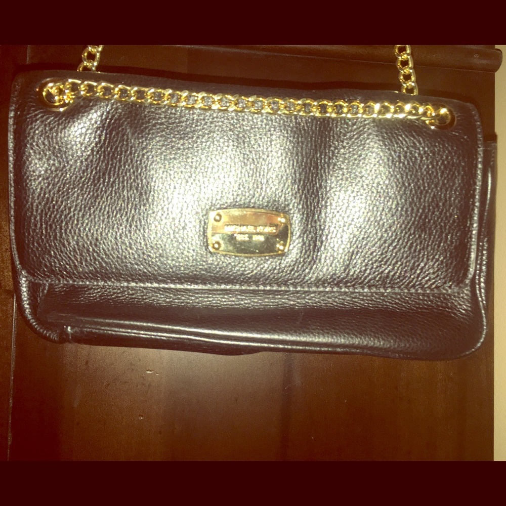 Michael Kors Fulton adjustable black clutch